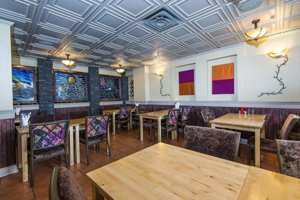 Coast High Country Inn Γουάιτχορς Εξωτερικό φωτογραφία