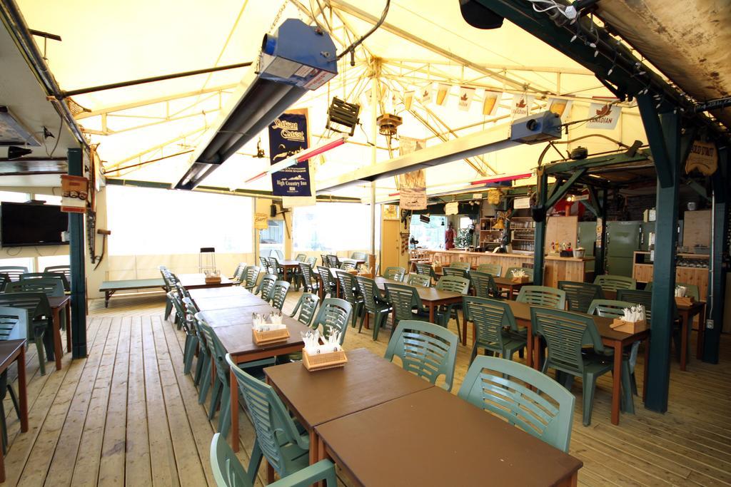Coast High Country Inn Γουάιτχορς Εξωτερικό φωτογραφία